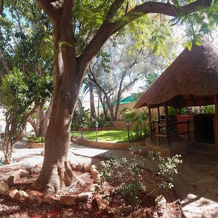 Hotel Pension Steiner Windhoek Exterior foto