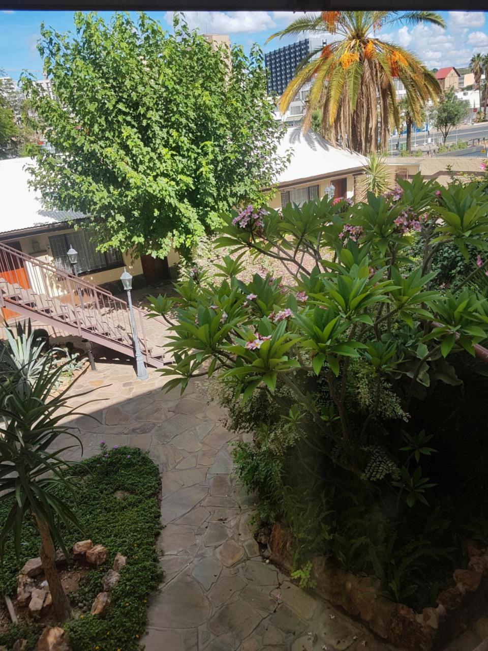 Hotel Pension Steiner Windhoek Exterior foto